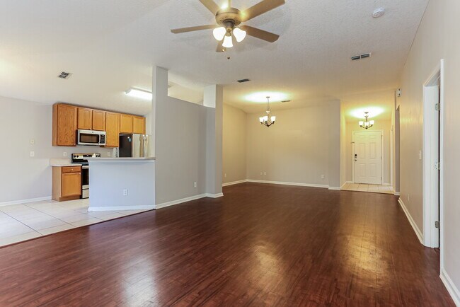 Foto del edificio - 3382 Westfield Dr