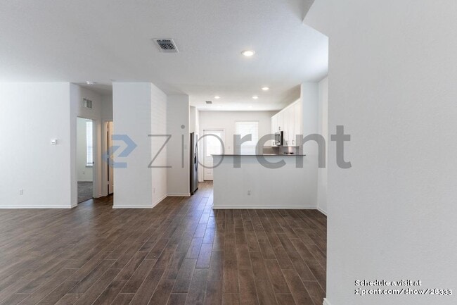 Building Photo - 308 Redonda Dr