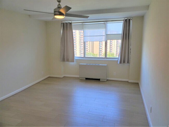 Foto del edificio - 301 N Beauregard St