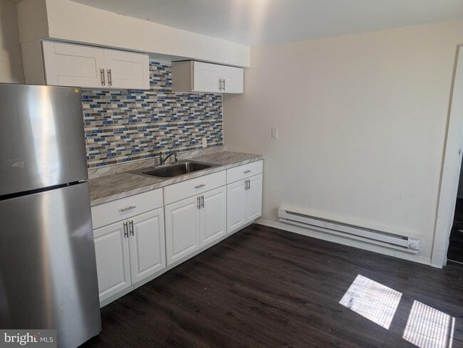 Building Photo - 206 Wesley St