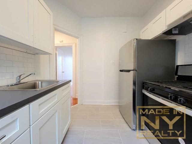 Building Photo - 1 bedroom in ASTORIA NY 11103