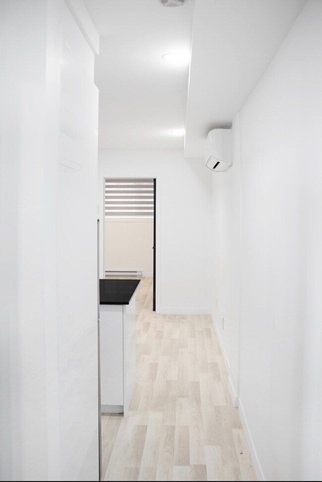 Photo du bâtiment - 5695 Rue Saint-Jacques