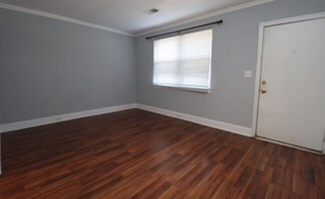 Foto del edificio - Cozy 2-Bedroom Duplex in Southeast Columbia – Brandon Acres!