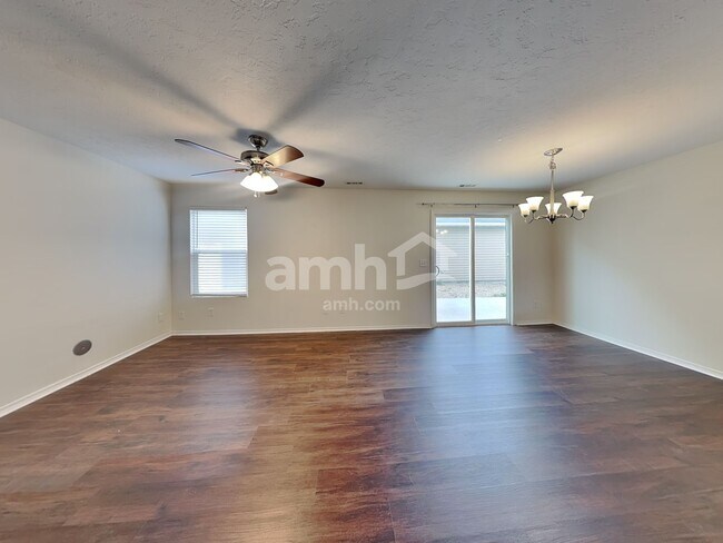 Building Photo - 9516 W Portola Dr