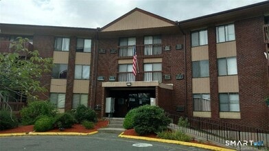 Building Photo - 2211 Cromwell Hills Dr