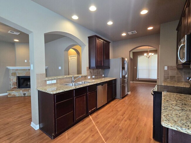 Building Photo - HOME FOR THE HOLIDAYS SPECIAL - AVAILABLE NOW!