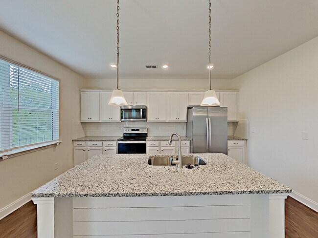 Foto del edificio - 33 Willow Ln