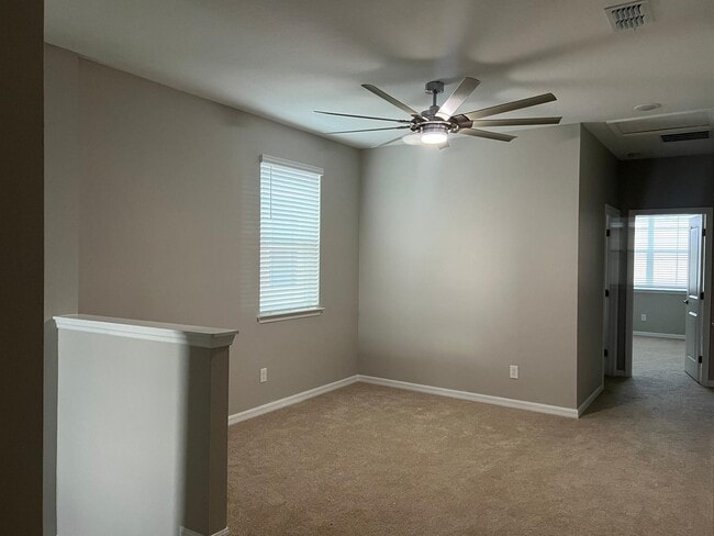 Desván - 780 Yukon Ln