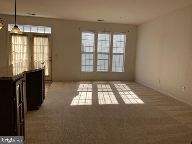 Foto del edificio - 2294 Forest Ridge Terrace