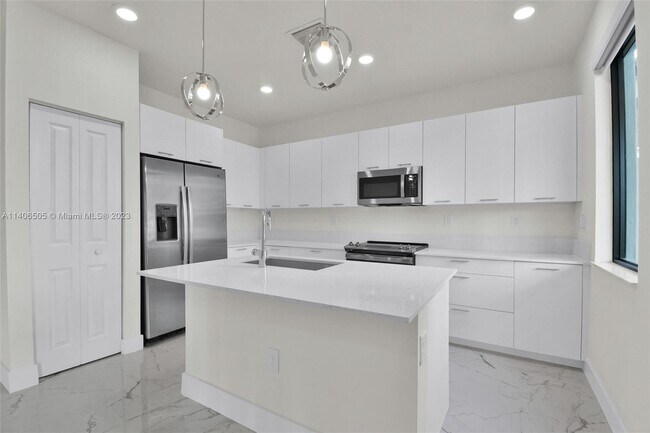 Foto del edificio - 4275 NW 83rd Path