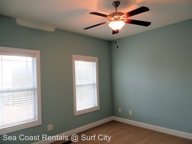 Building Photo - 4 br, 3 bath Apartment - 301D Mandalay Ct