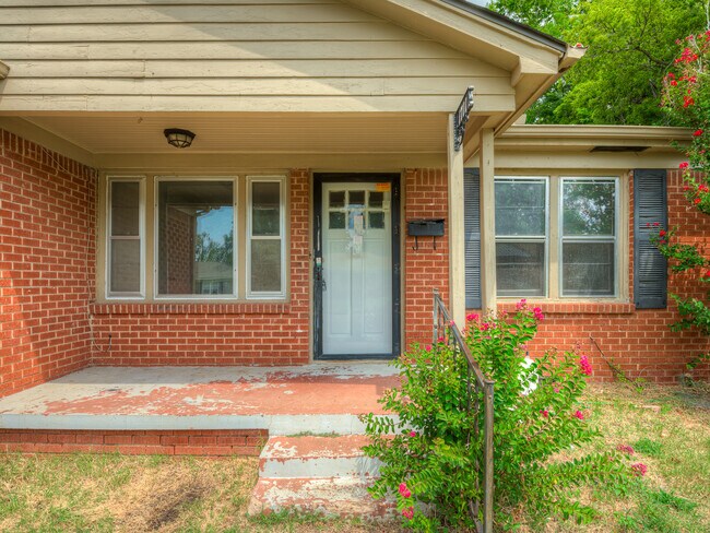 Building Photo - 1711 Brighton Ave
