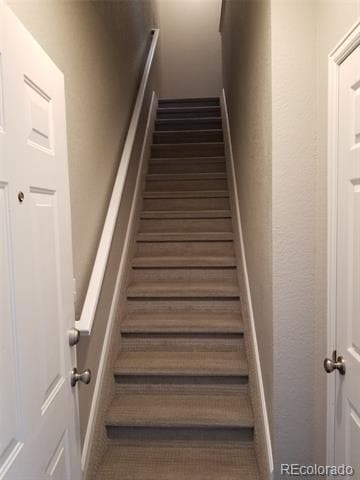 Building Photo - 913 S Zeno Way