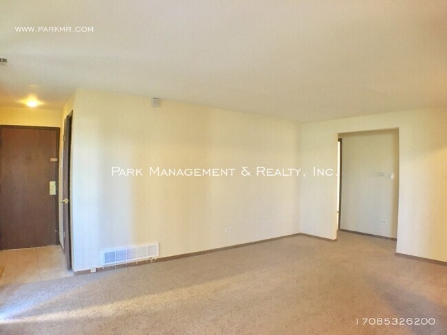 Building Photo - 2 Bedroom Condo - Calumet City
