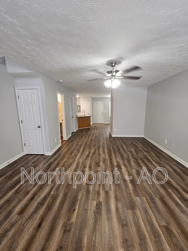Building Photo - 2730 Marlin Dr