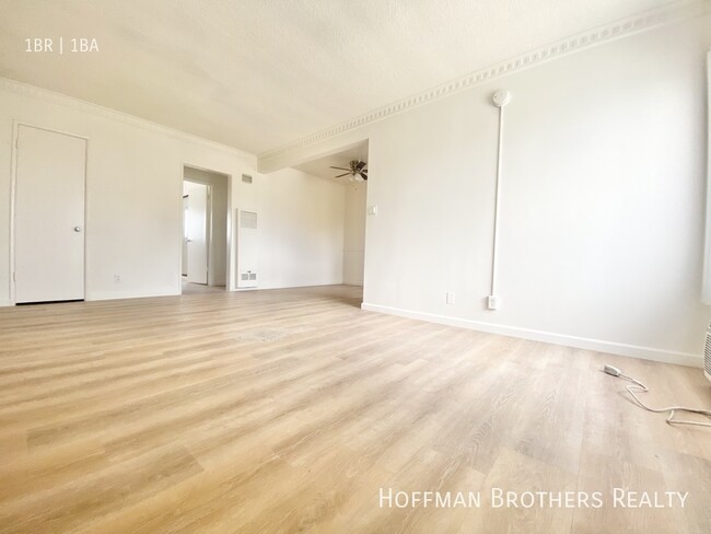 Building Photo - 1220 Cole Pl Los Angeles, CA 90038