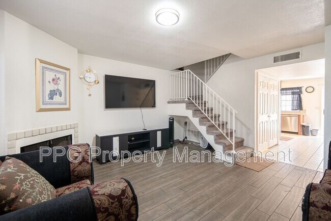 Photo - 7977 W Wacker Rd House