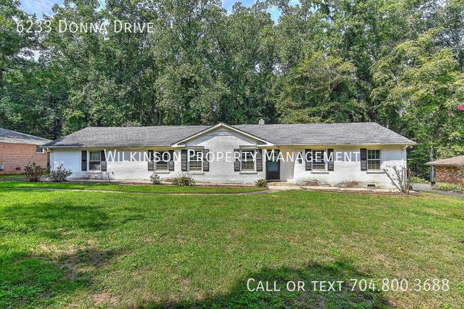 Photo - 6233 Donna Dr House