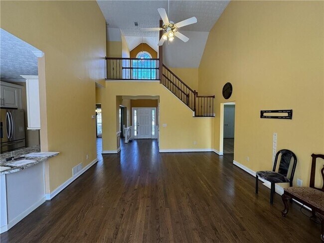 Building Photo - 2393 Hampton Park Dr NE