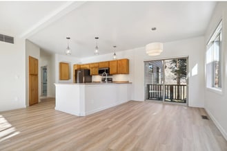 35 Sunshine Ct