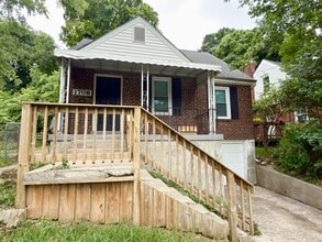 Building Photo - 1708 Hunt Rd
