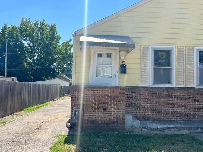 Foto del edificio - 1816-1818 E Watch Ave