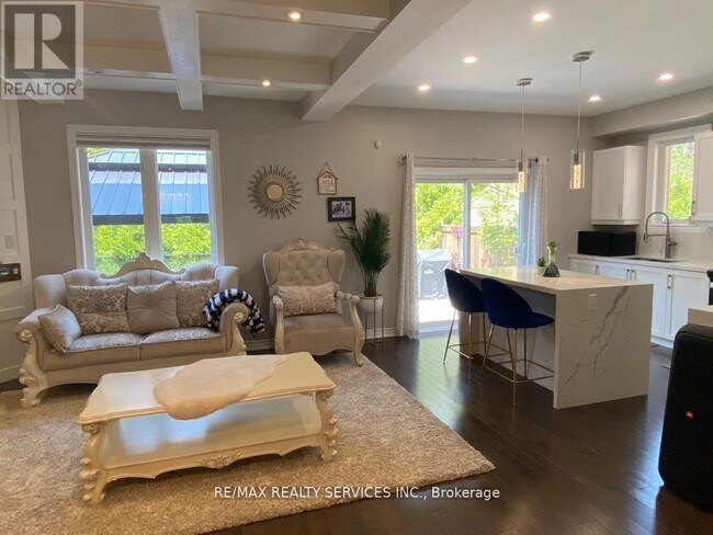 Photo du bâtiment - 58 Promenade Dr