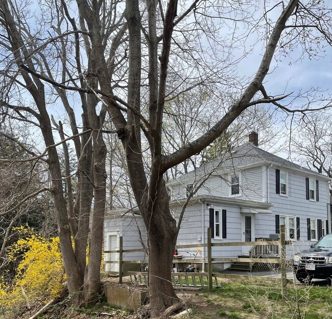 Building Photo - 68 South St