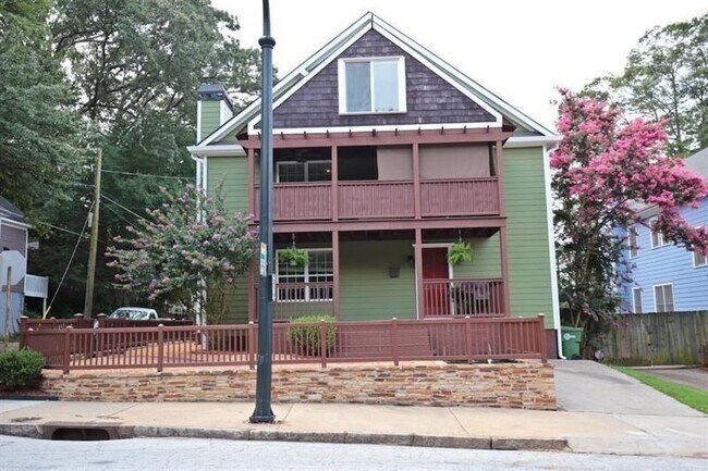 Building Photo - 237 Georgia Ave SE