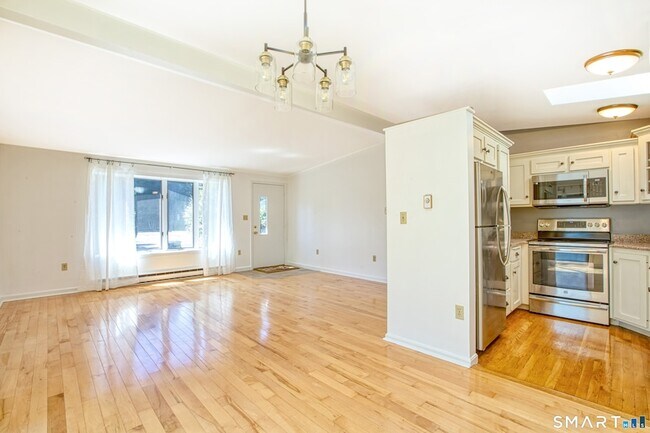 Foto del edificio - 25 Oakview Cir