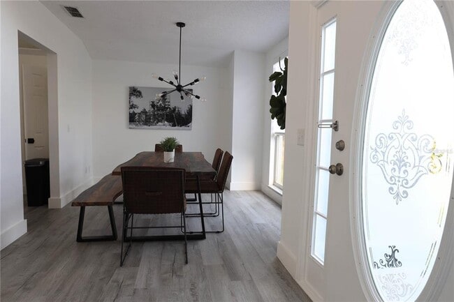 Building Photo - 973 Downing Cir