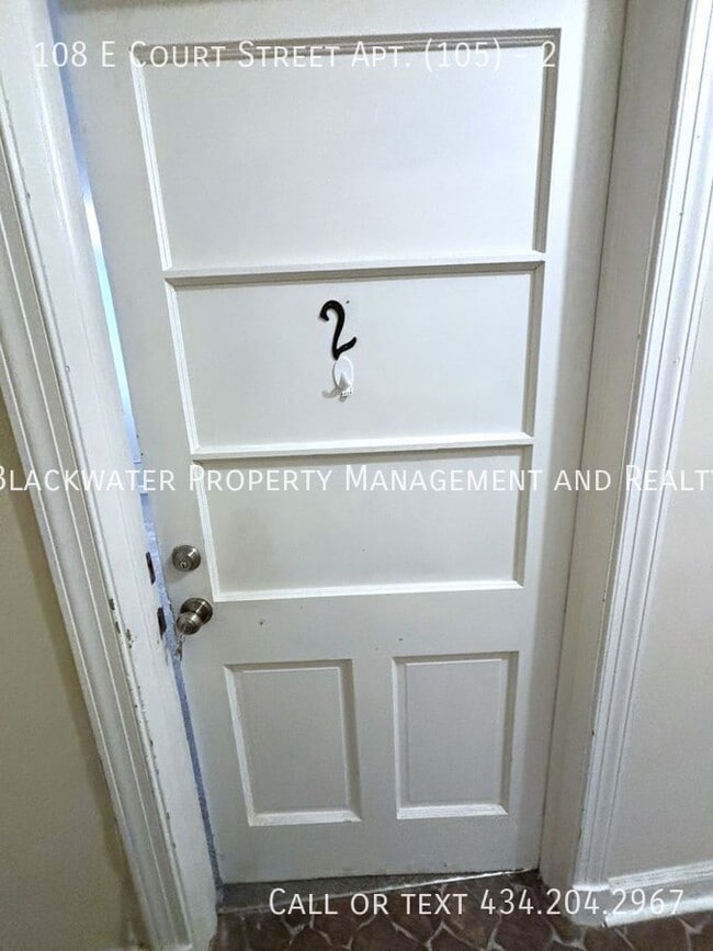 Building Photo - 108 E Court St