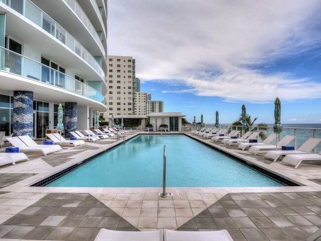Foto del edificio - 3951 S Ocean Dr
