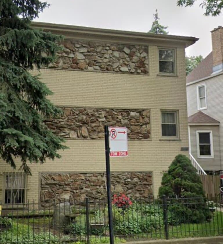 Foto principal - 2113 W Montrose Ave