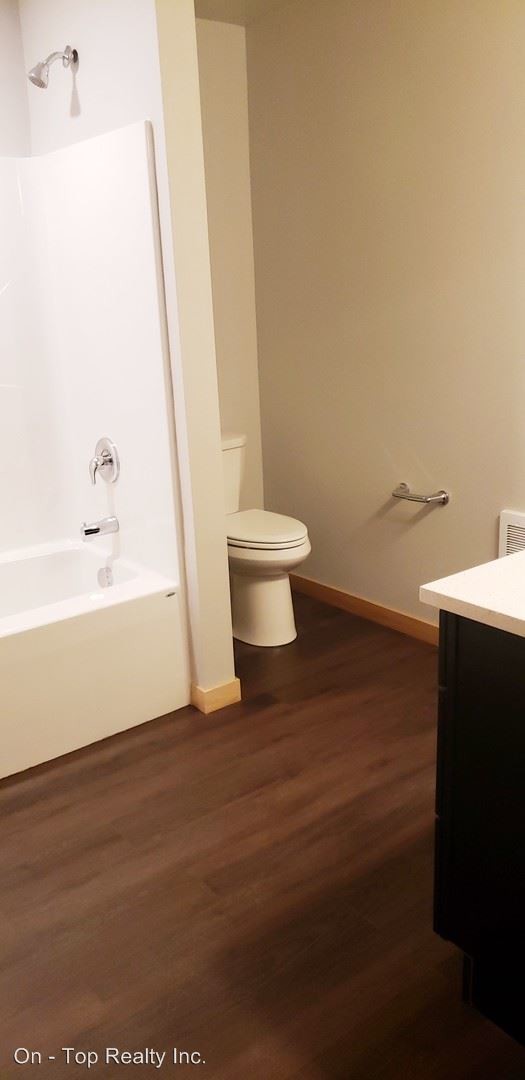 Foto del edificio - 2 br, 1 bath Apartment - 605 S. Helena