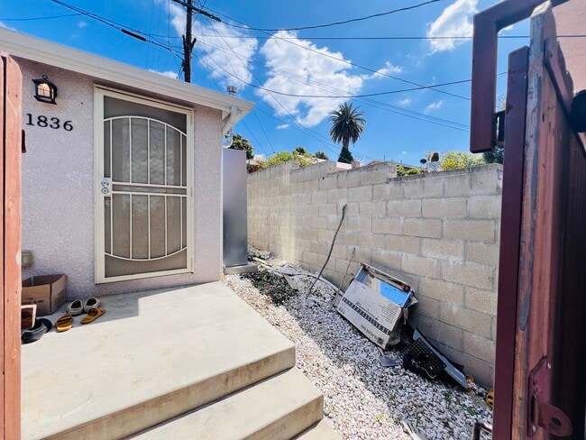 Building Photo - 1836 Boca Ave