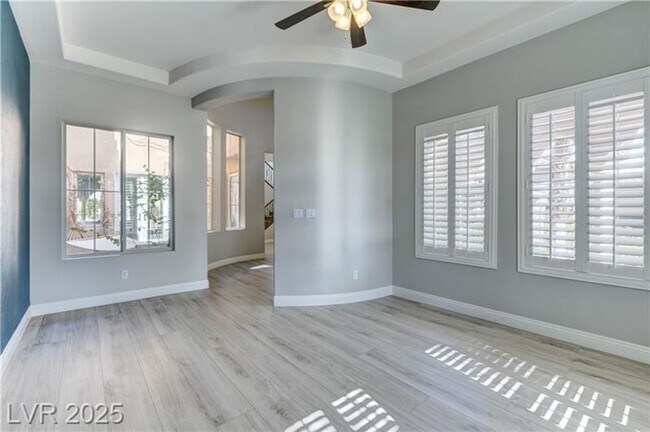 Building Photo - Stunning Home in Gated Community ~ Paseos ...