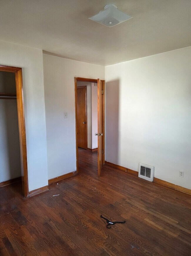 Foto del edificio - 3-Bedroom Single Family in a quiet neighborhood - Available March 15th!