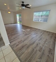 Building Photo - 128 Luakaha Cir