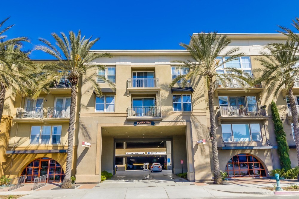 Foto principal - 1801 E Katella Ave