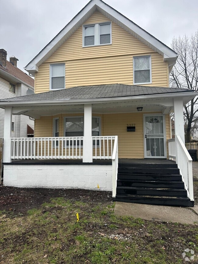Building Photo - 3377 E 135th St