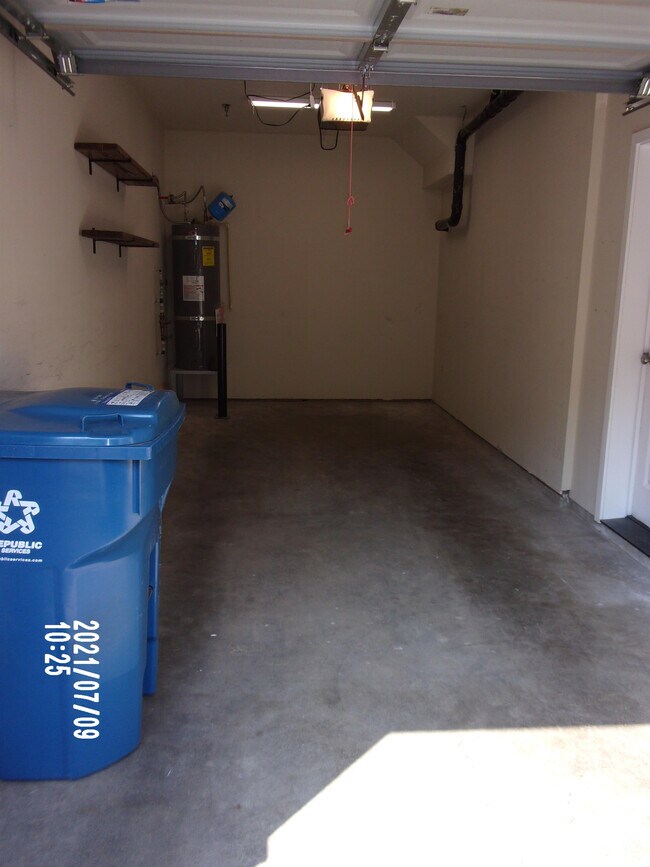 Foto del edificio - 1900 Weaver Rd