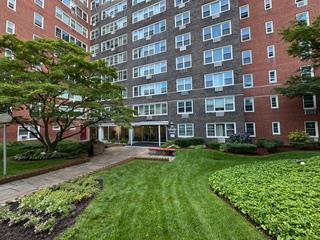 Foto principal - 164-20 Highland Ave