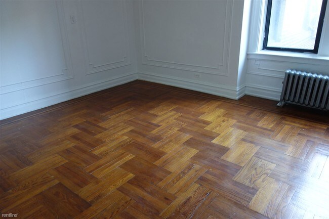 Foto del edificio - 710 Warburton Ave