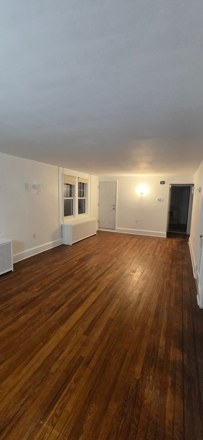 Sala de estar - 949 E Walnut St