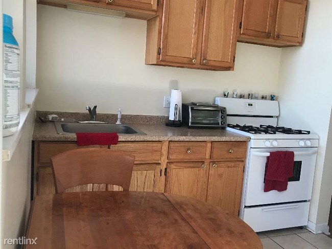 Foto del edificio - Studio, 1 bath Apartment - 431 E Oakwood Blvd