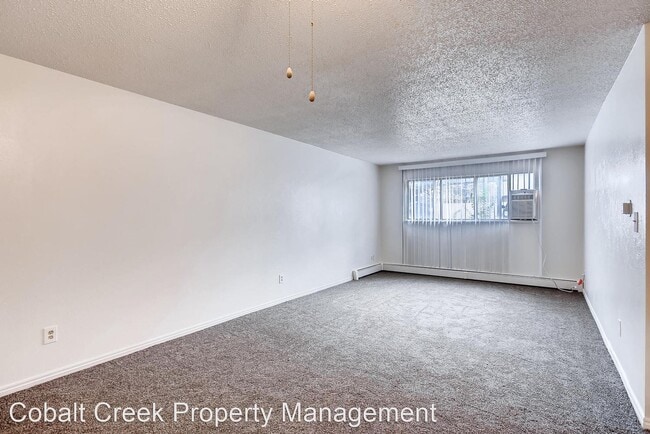 Building Photo - 712 27th Ave