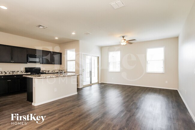 Foto del edificio - 2635 W Tamarisk Ave