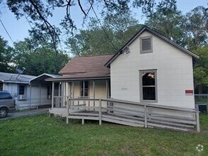 Building Photo - 5823 Paris Ave