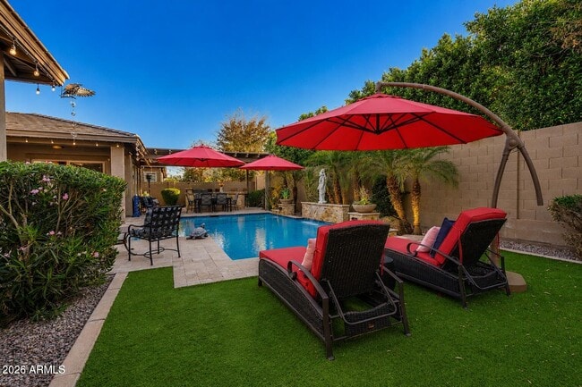 Foto del edificio - 3781 E Chestnut Ln